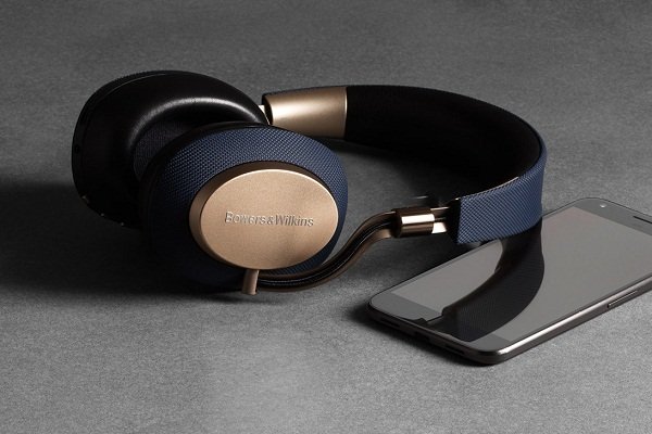 Bowers & Wilkins PX