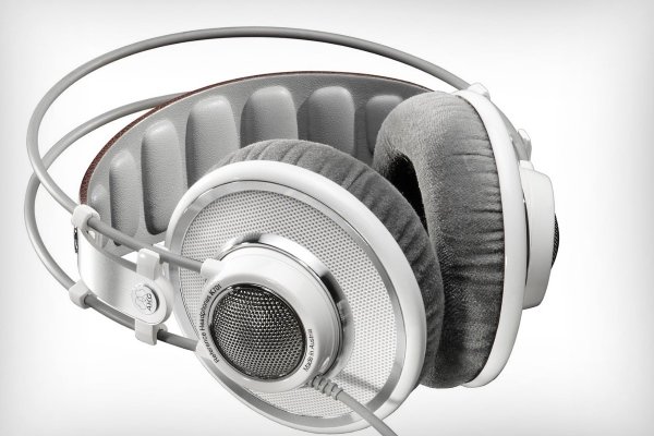 AKG K 701